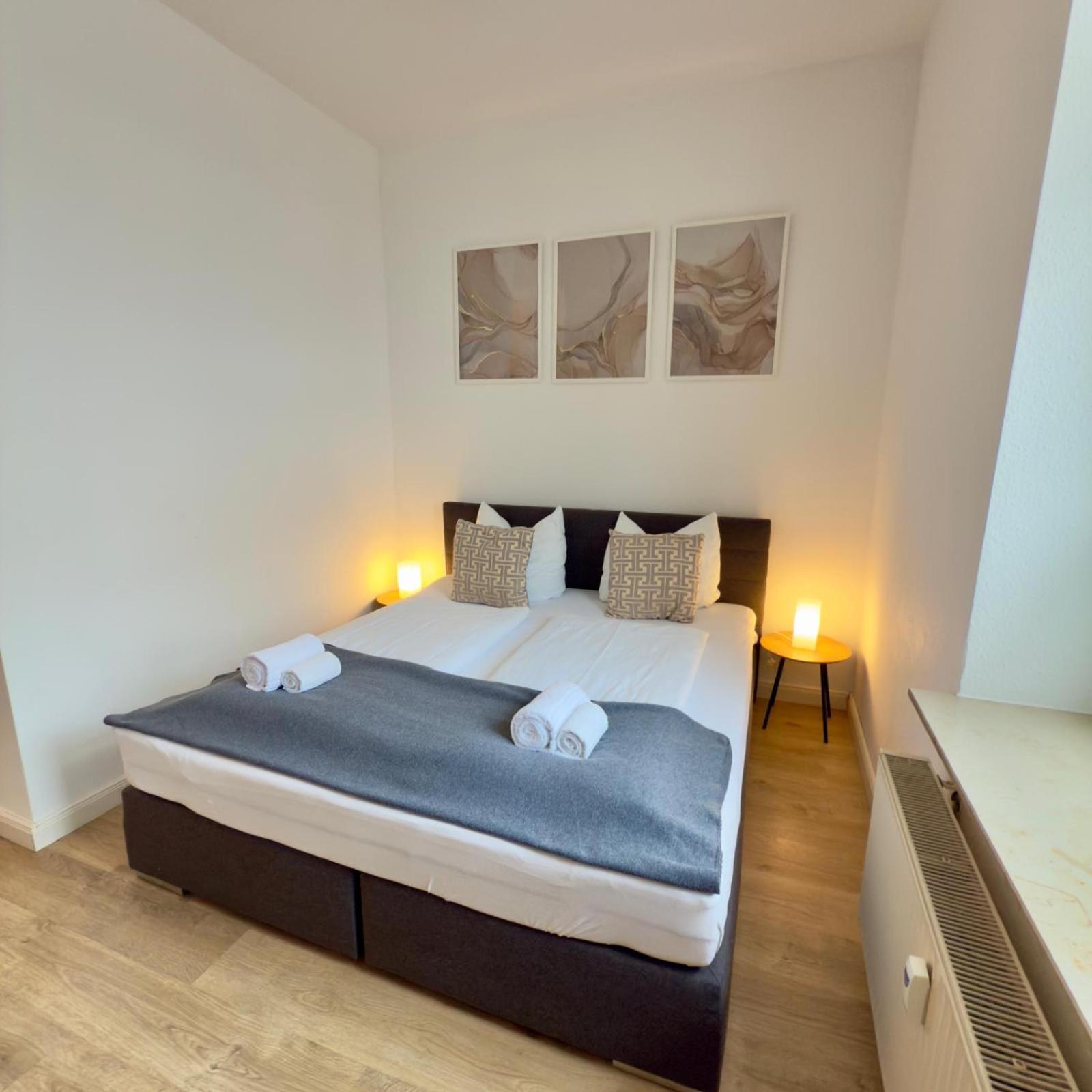 Raha Apartments - Modernes Studio-Apartment - Hbf - Gratis Parkplatz Erfurt Extérieur photo